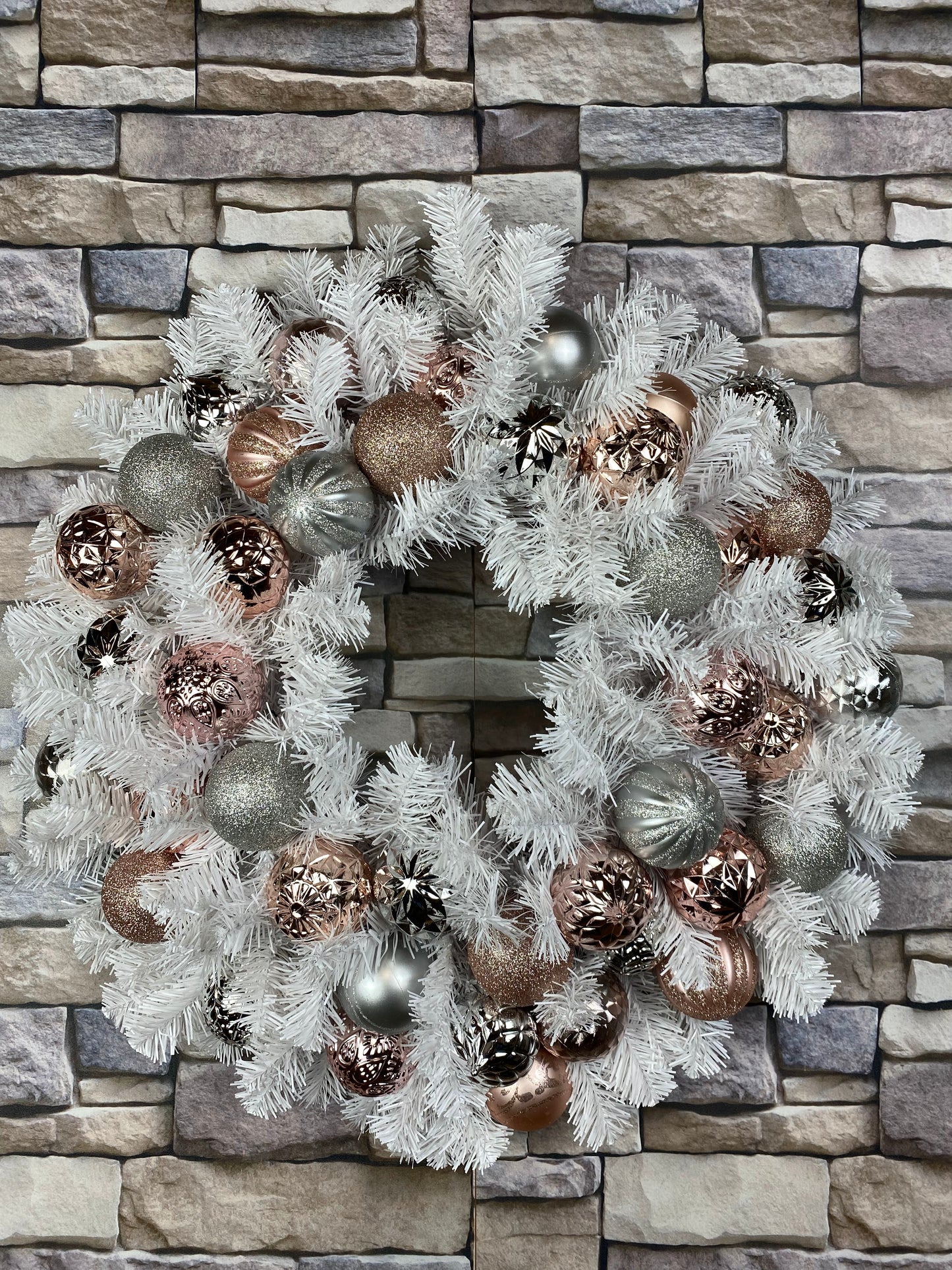 Christmas Wreath with Rose Gold and Silver